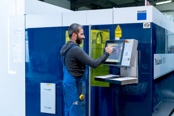 ahm Laser Maschinenpark